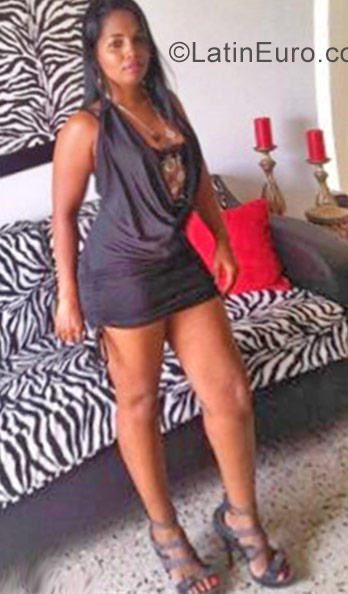 Date this georgeous Dominican Republic girl Adelkia from santiago DO28189
