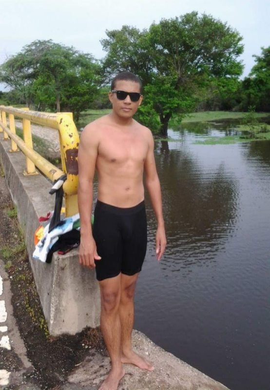 Date this hard body Colombia man Luis from Santa Marta CO21051