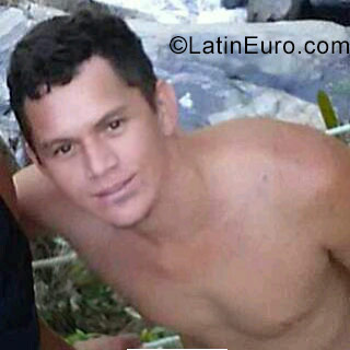 Date this georgeous Brazil man Roberio from Fortaleza BR9983
