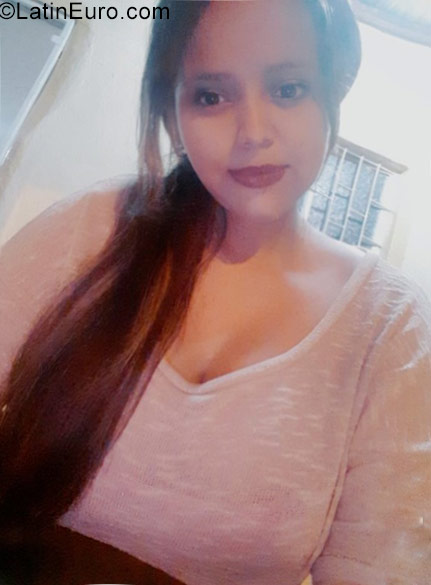 Date this foxy Colombia girl Yulie from Bucaramanga CO21134