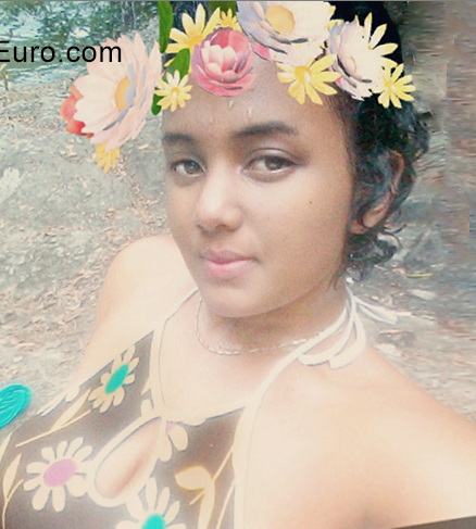 Date this voluptuous Dominican Republic girl Kimberly from jarabacoa DO28326