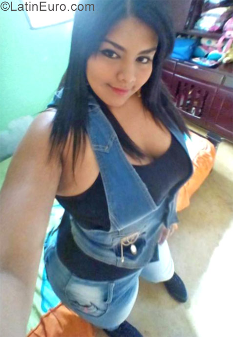 Date this exotic Colombia girl Ana meliza from Medellin CO21162