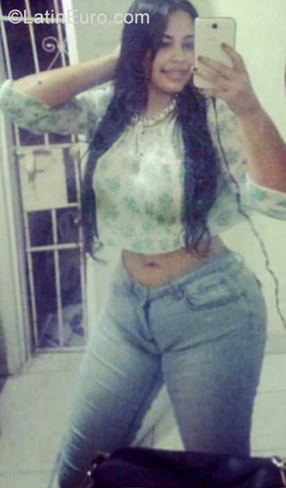 Date this cute Dominican Republic girl Lissette from Santo Domingo DO28419