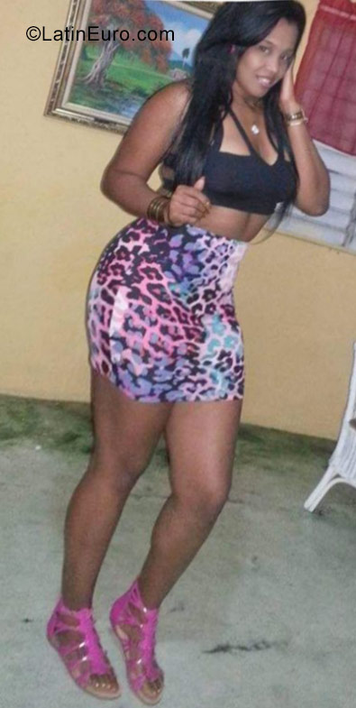 Date this gorgeous Dominican Republic girl Caterin from San Cristobal DO28637