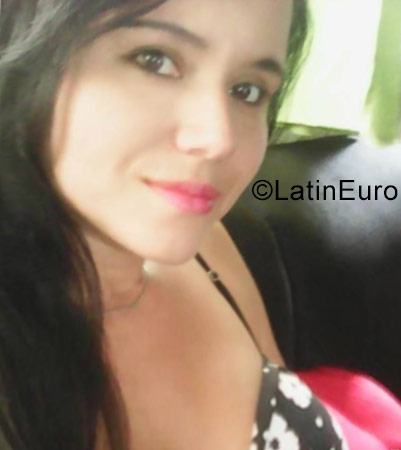 Date this fun Colombia girl Angela from Armenia CO21547