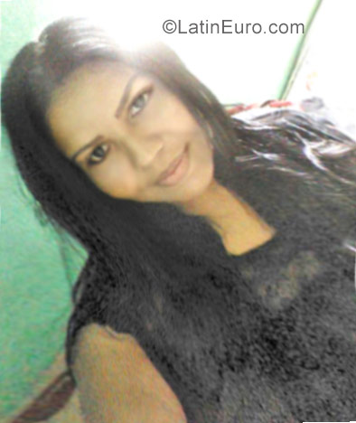 Date this voluptuous Brazil girl Priscila from Nova Iguacu BR10050