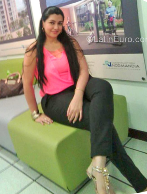 Date this funny Colombia girl Lourdes from Cali CO21611