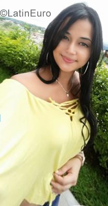 Date this beautiful Colombia girl Isabel from Pereira CO21647