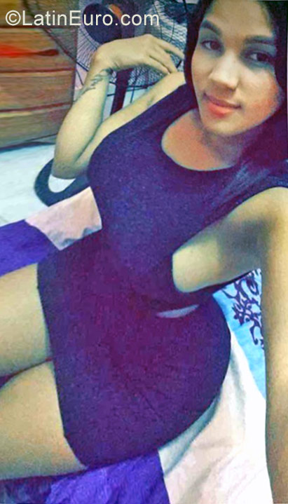 Date this funny Dominican Republic girl Derileysi from Santo Domingo DO29213