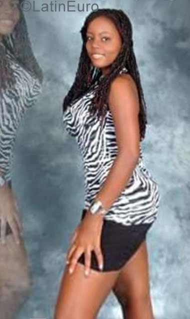 Date this beautiful Dominican Republic girl Alex from Santo Domingo DO29256