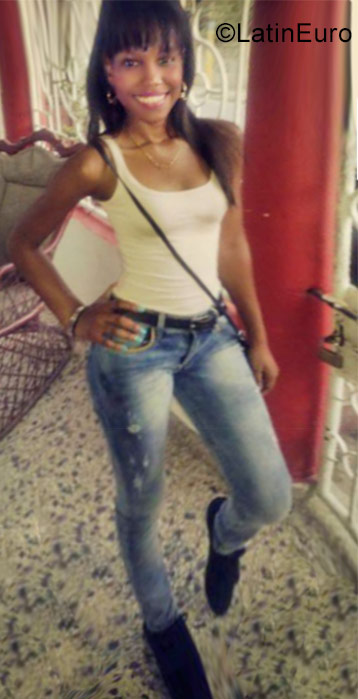 Date this good-looking Dominican Republic girl Pamela from Santo Domingo DO29329