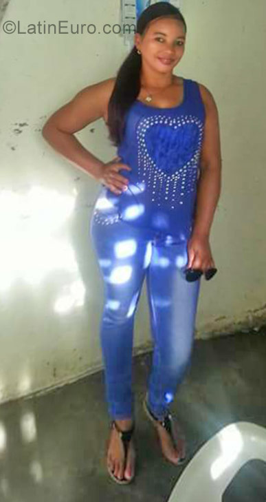 Date this hot Dominican Republic girl Katherine from Santo Domingo DO29404