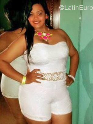 Date this voluptuous Dominican Republic girl Yasmin from Santo Domingo DO29436