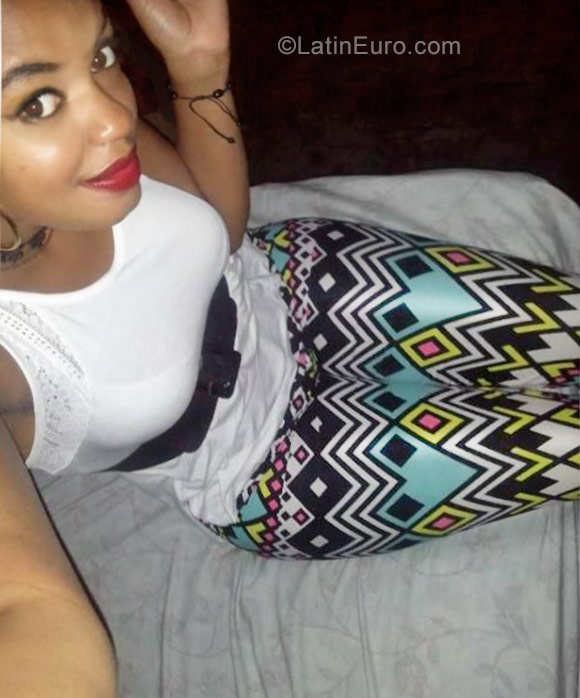 Date this young Dominican Republic girl Nairoby from Santiago DO29487