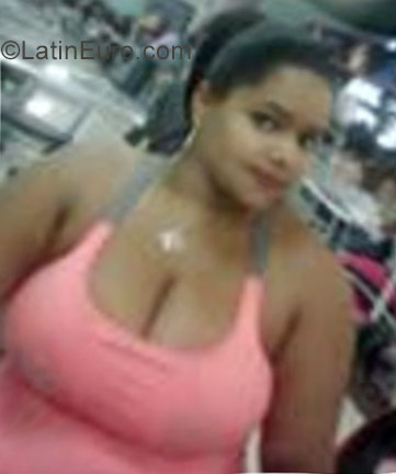 Date this lovely Dominican Republic girl Genesi from Santiago De Los Caballeros DO29507