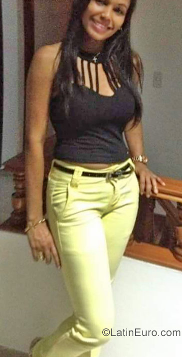 Date this tall Colombia girl Elizabeth from Cali CO21950