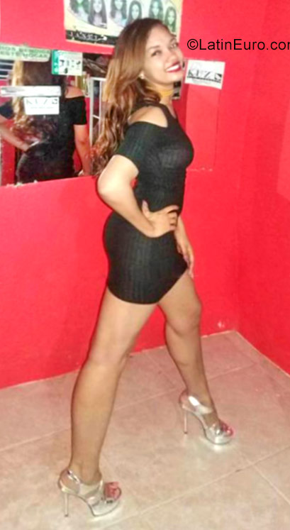 Date this happy Dominican Republic girl Katty from Santo Domingo DO29598