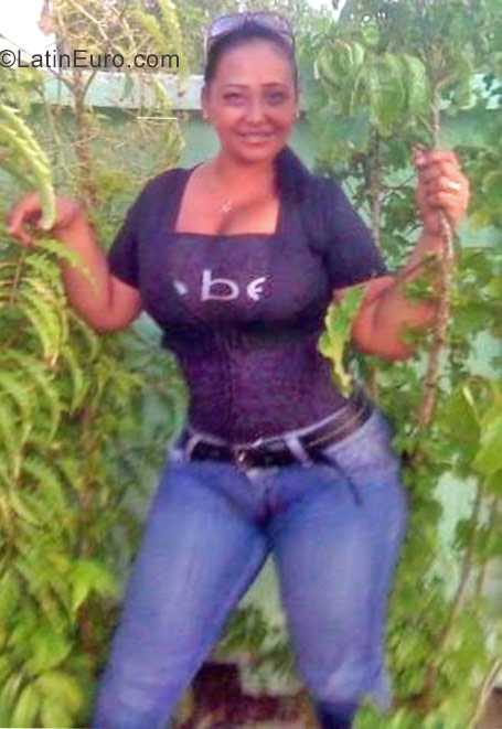 Date this hot Colombia girl Ledis from Bogota CO22033