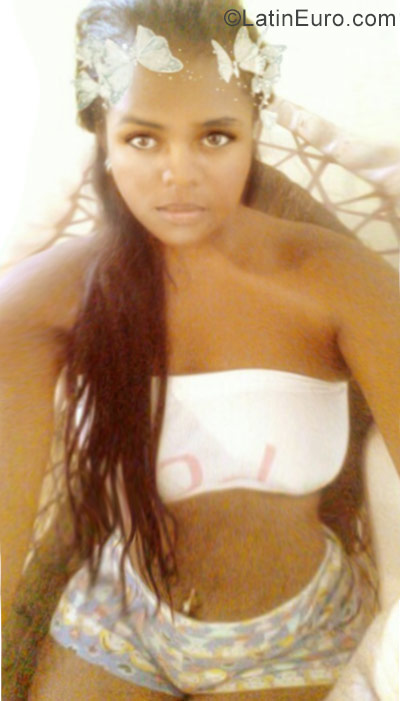 Date this nice looking Dominican Republic girl Rosa from Santo Domingo DO29730
