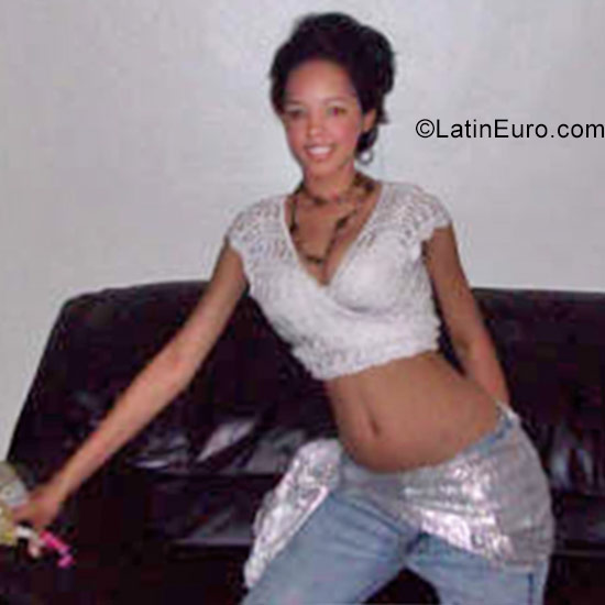 Date this attractive Dominican Republic girl Giny from Santiago DO29759