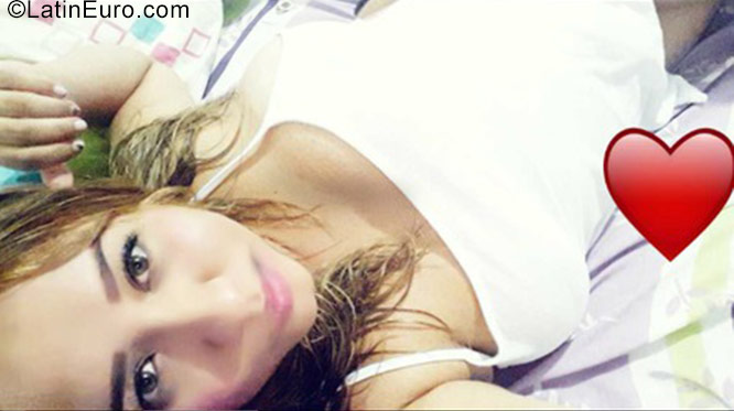 Date this sultry Colombia girl Kriss hernandez from Tulua Valle CO22083