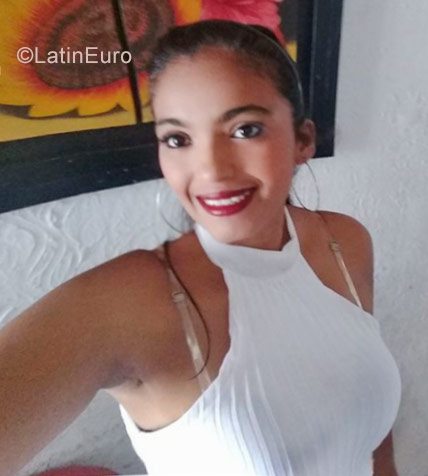 Date this funny Colombia girl Lili from Barranquilla CO22092