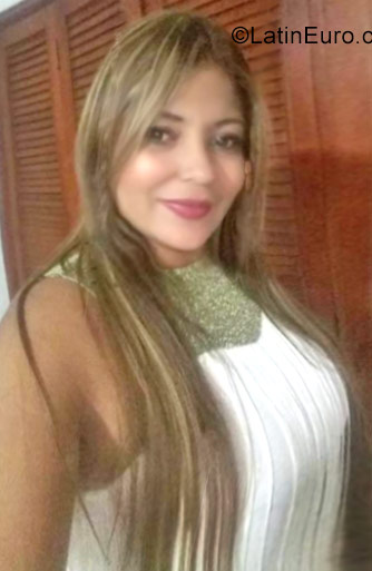 Date this cute Colombia girl Stella from Cartagena CO22118
