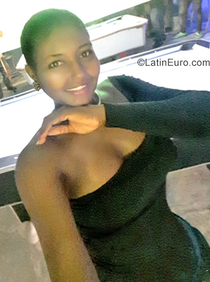 Date this young Dominican Republic girl Kirsy from Santo Domingo DO29901