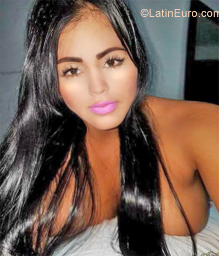 Date this tall Dominican Republic girl Yamilca from Santiago DO29956