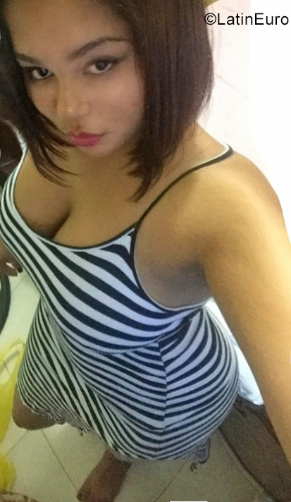 Date this beautiful Dominican Republic girl Zuleica from Puerto Plata DO30098