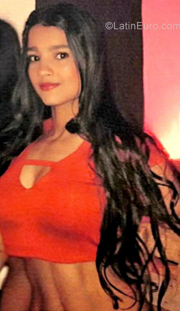 Date this lovely Colombia girl Omaira from Barranquilla CO22210