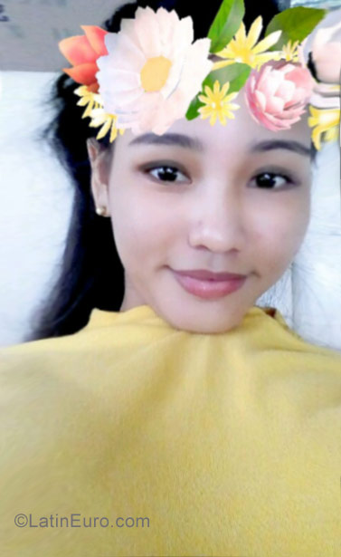 Date this hot Philippines girl Laica from Tacloban City PH979