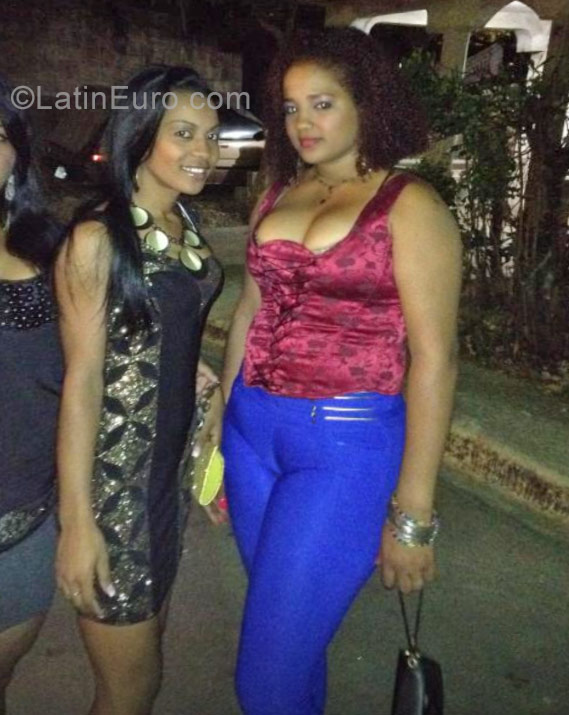 Date this young Dominican Republic girl Elva from Santo Domingo DO30281