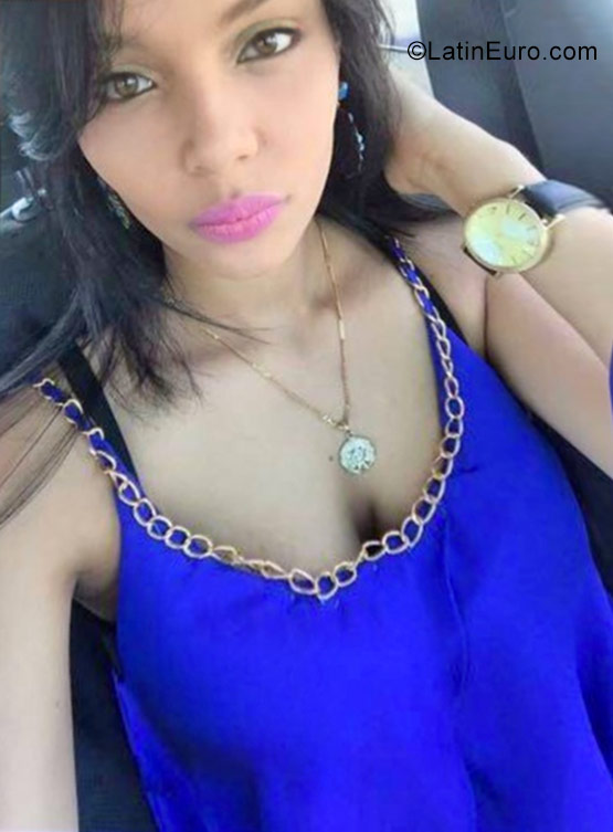 Date this good-looking Dominican Republic girl Anabel from Santo Domingo DO30301