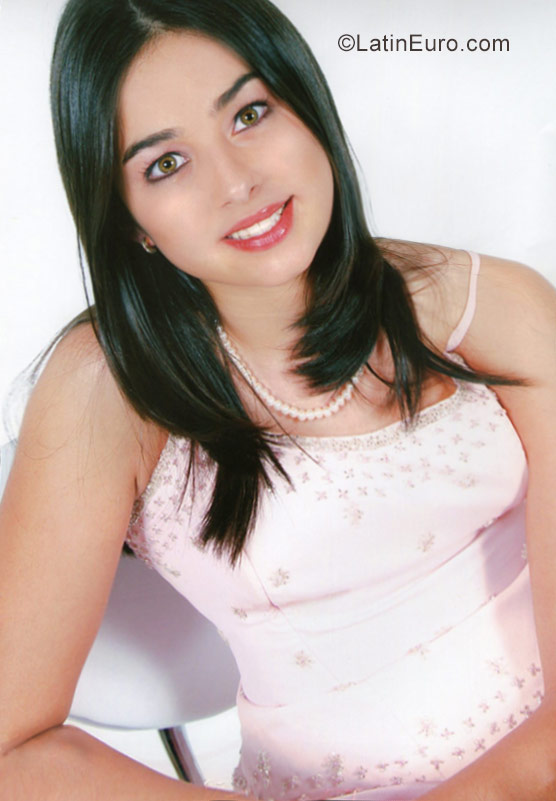 Date this stunning Brazil girl Camila from Cascavel BR10285