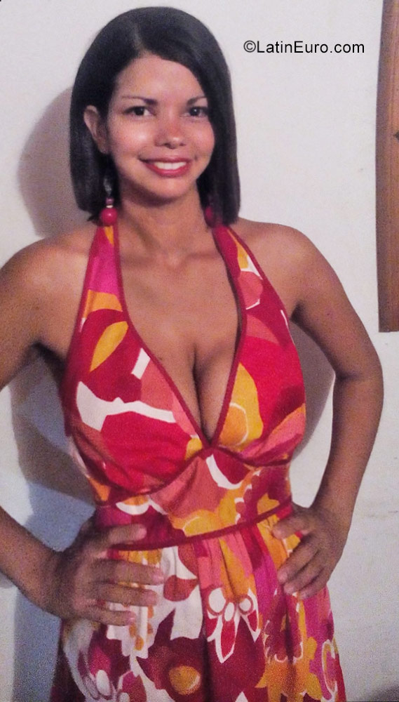 Date this sensual Venezuela girl Mari from Cumana VE959