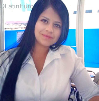 Date this foxy Colombia girl Laura from Medellin CO22382