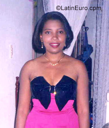 Date this happy Dominican Republic girl Marisela from Santiago DO30391