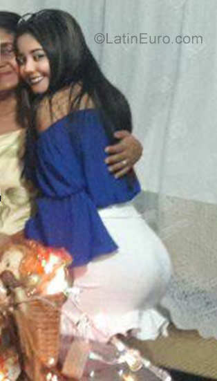 Date this gorgeous Colombia girl Carmen from Valledupar CO22419