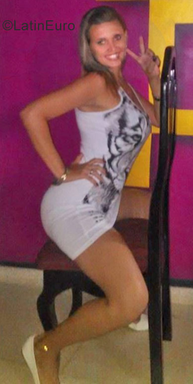 Date this exotic Cuba girl Yanet Quintino from Bayamo CU131