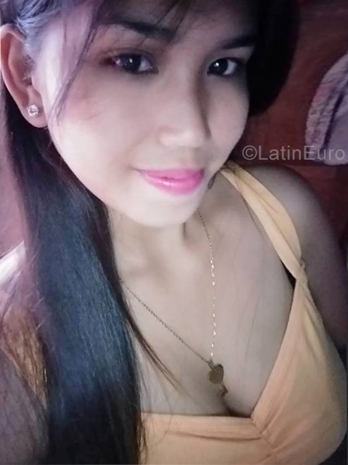 Date this cute Philippines girl Lowella from Marawi City PH987