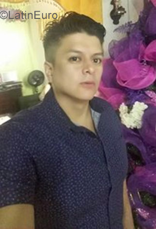 Date this cute Colombia man Nelson from Medellin CO22476