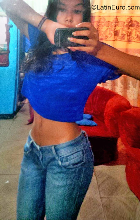 Date this beautiful Venezuela girl Rabaly from Valencia VE999