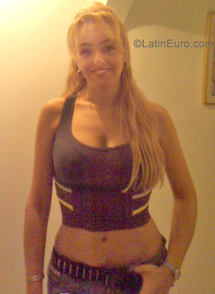 Date this beautiful Colombia girl Mari from Medellin CO22482