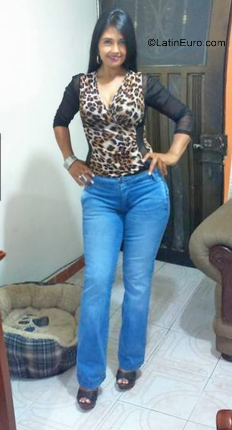 Date this funny Colombia girl Adriana from Popayan CO22522