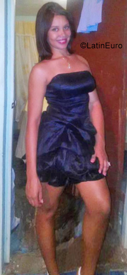 Date this stunning Dominican Republic girl Sorenly from Santo Domingo DO30524