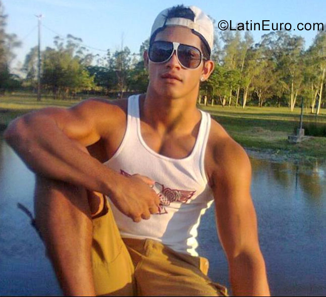 Date this voluptuous Paraguay man David from Asuncion PY14