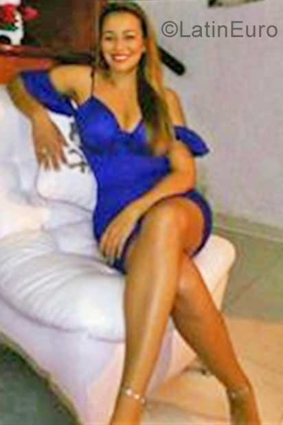 Date this exotic Colombia girl Leidy from Bucaramanga CO22593