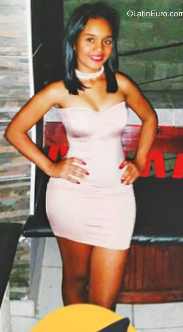 Date this hard body Dominican Republic girl Sugeidy from Puerto Plata DO30573