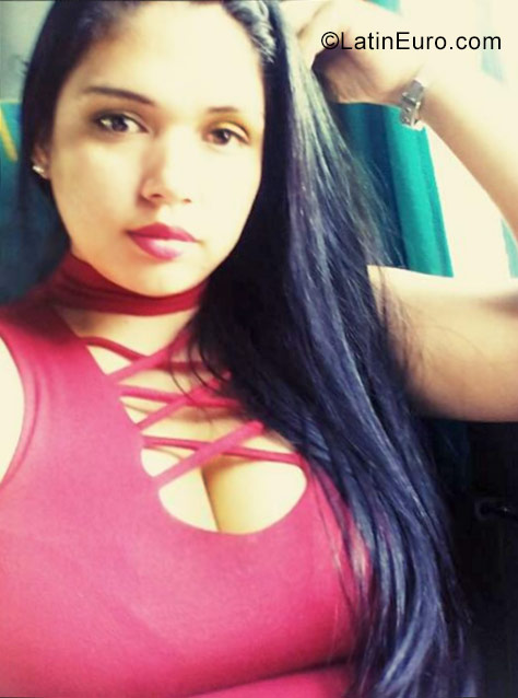 Date this hard body Colombia girl Yuli from Cali CO22703
